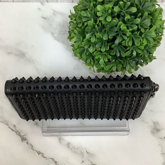 GUC Christian Louboutin Black Panettone Zip Long Wallet - Picture 2 of 6